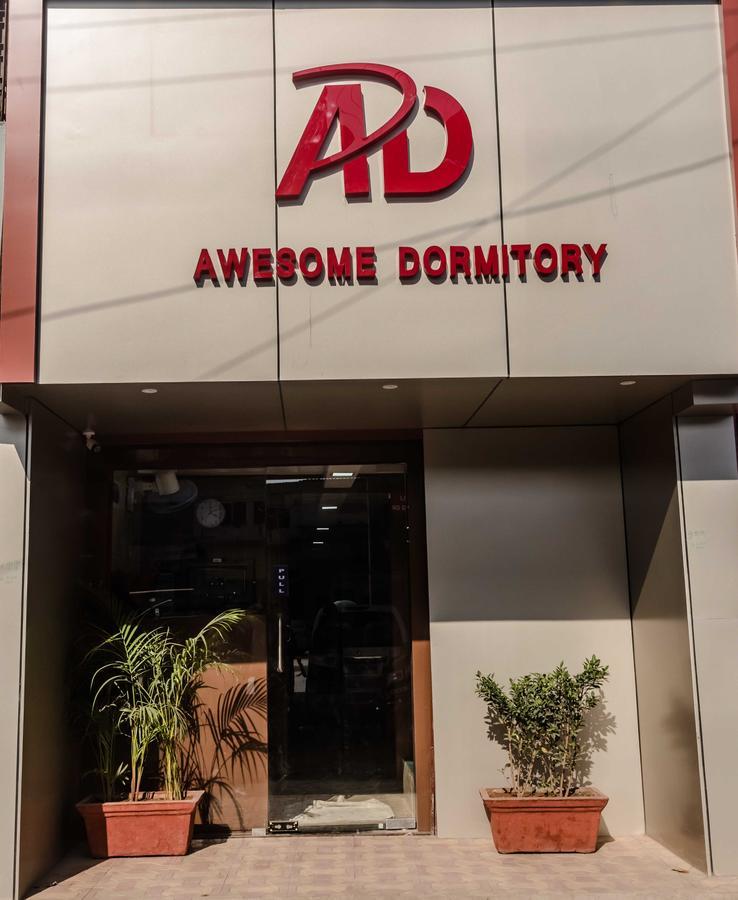 Awesome Dormitory - Men Only Mumbai Exterior foto